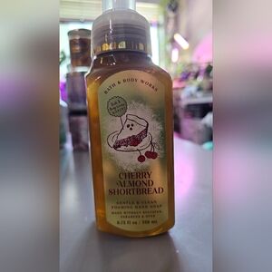 Cherry almond shortbread foaming hand soap